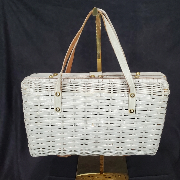 Vintage White Wicker Purse Leather Handles & Accents Made in Hong Kong - Picture 5 of 16